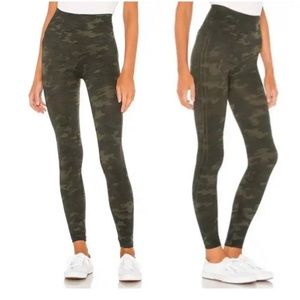 Spanx Look At Me Seamless Leggings